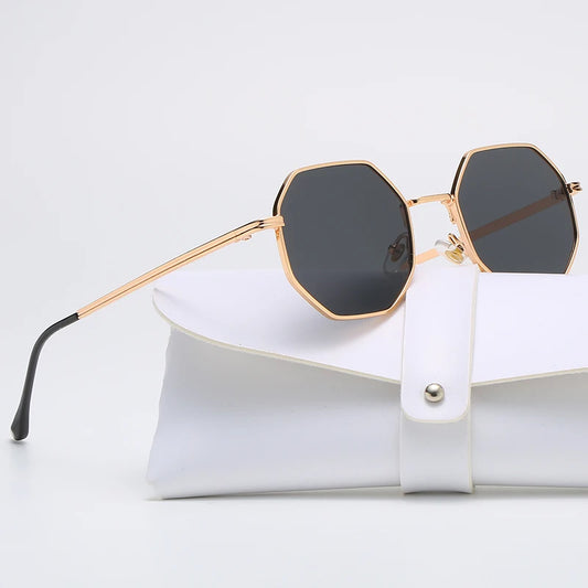 Trendy Techyfi's - Vintage Solglasögon